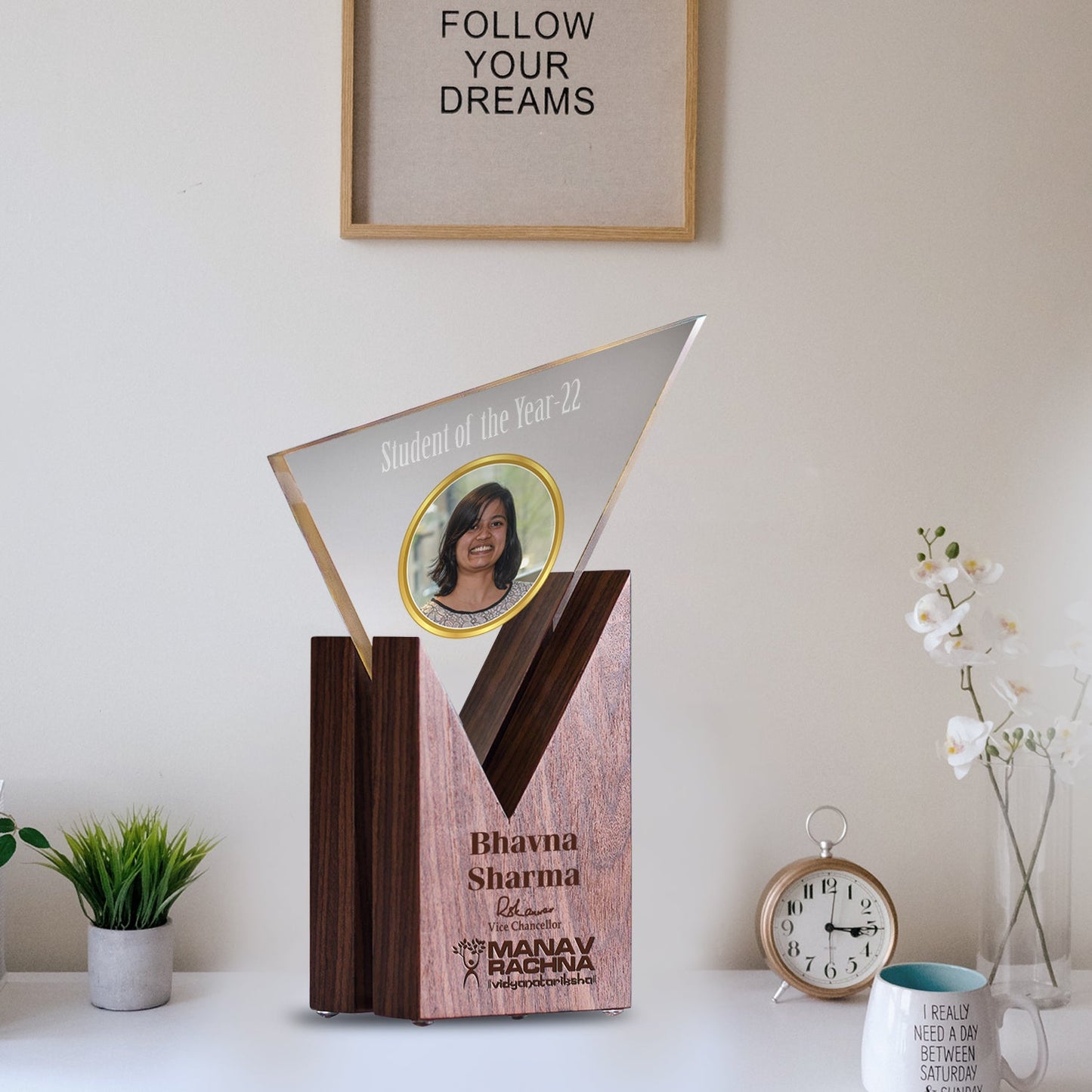 Customized Wooden Base Acrylic Trophy with Matter & Photo Printed For Corporate Gifting