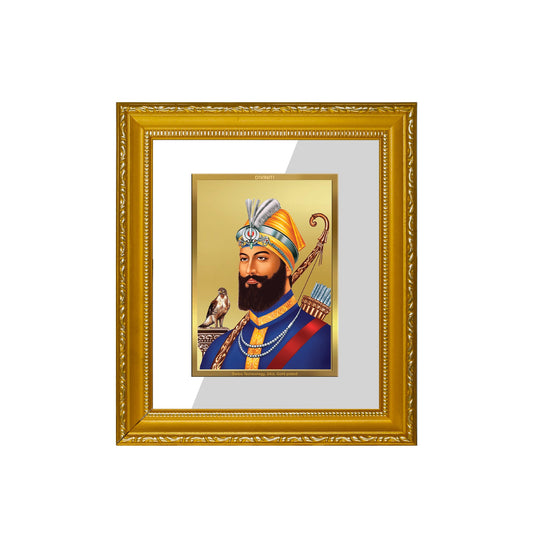 DIVINITI Guru Gobind Singh Gold Plated Wall Photo Frame| DG Frame 101 Wall Photo Frame and 24K Gold Plated Foil| Religious Photo Frame Idol (15.5CMX13.5CM)