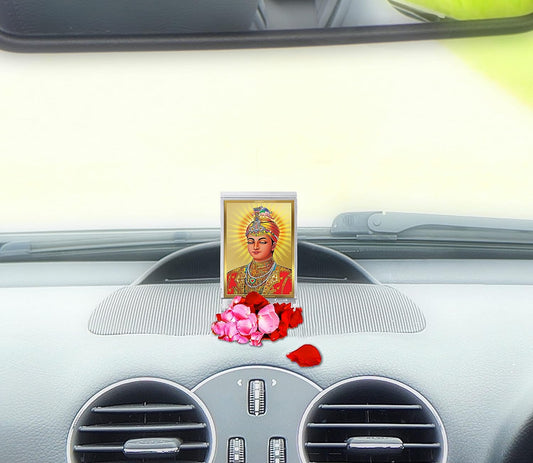 Diviniti 24K Gold Plated Guru Harkrishan Frame For Car Dashboard, Home Decor, Table (11 x 6.8 CM)