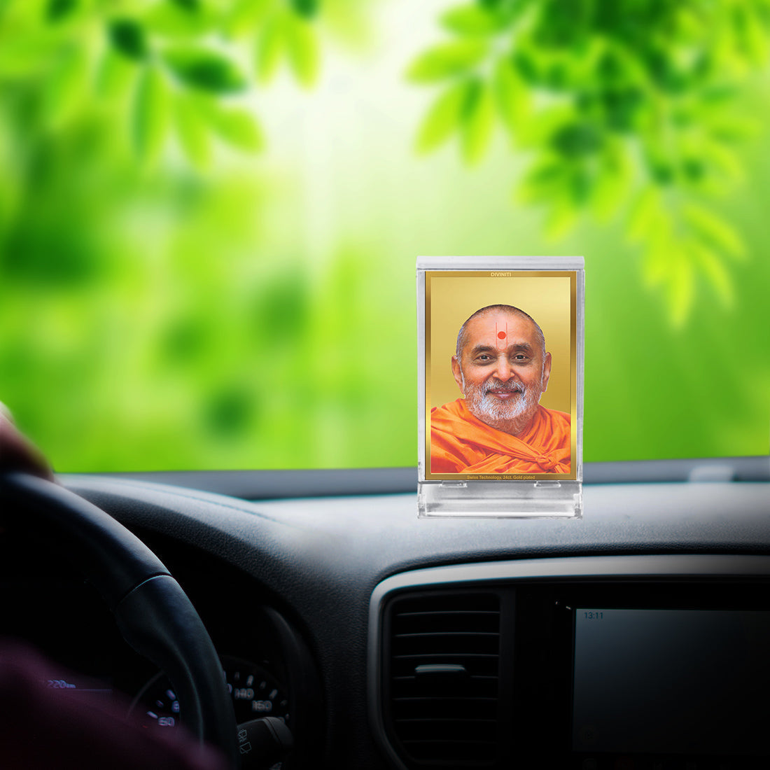 Diviniti 24K Gold Plated Pramukh Swami Frame For Car Dashboard, Home Decor, Table Top, Gift (11 x 6.8 CM)